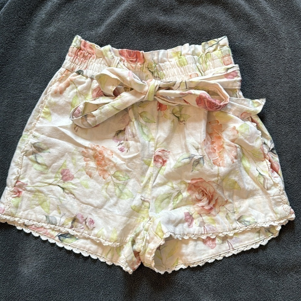 Caroline Constas Floral Linen Crochet Belted Summer Shorts - Picture 2 of 7